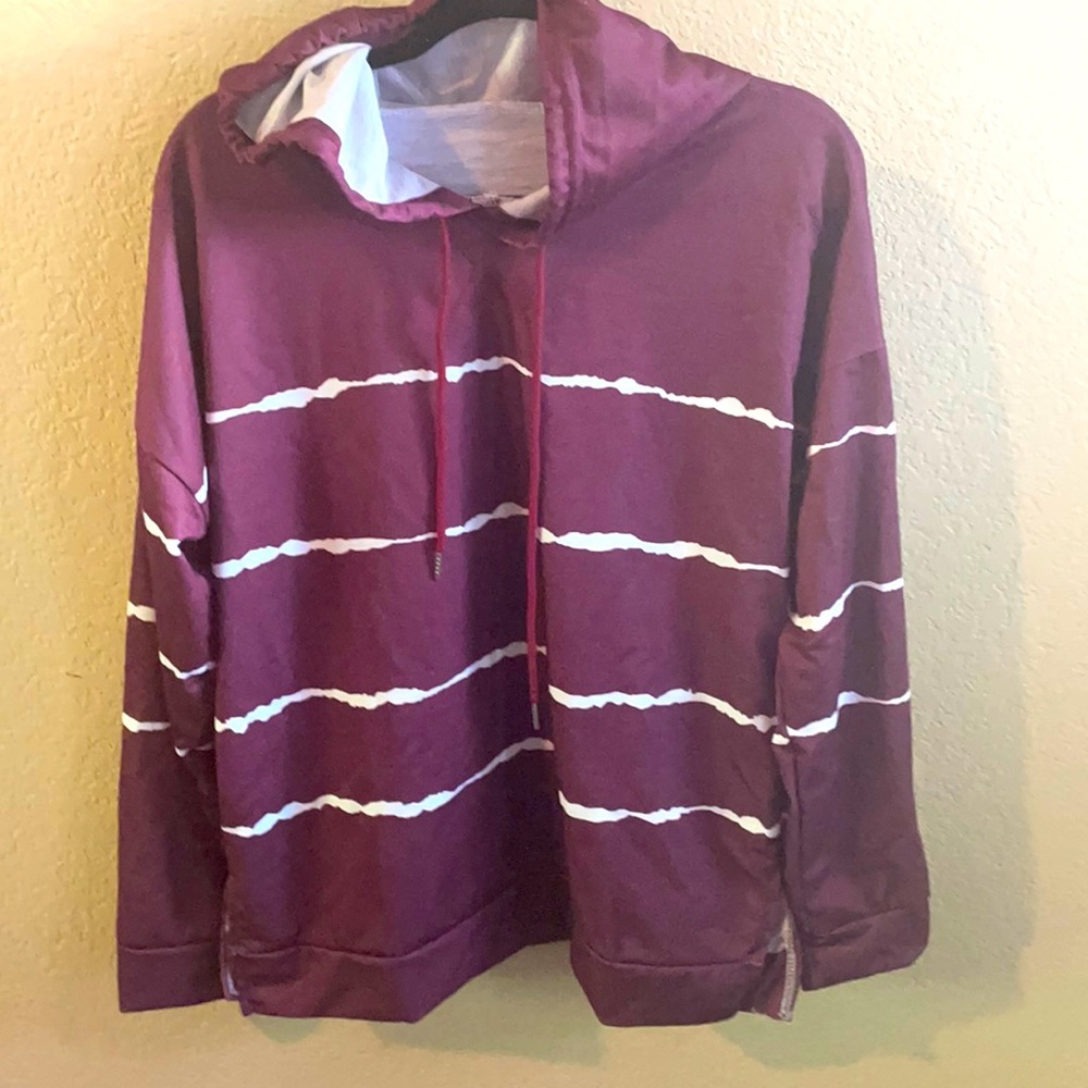 Hooded sweatshirt.